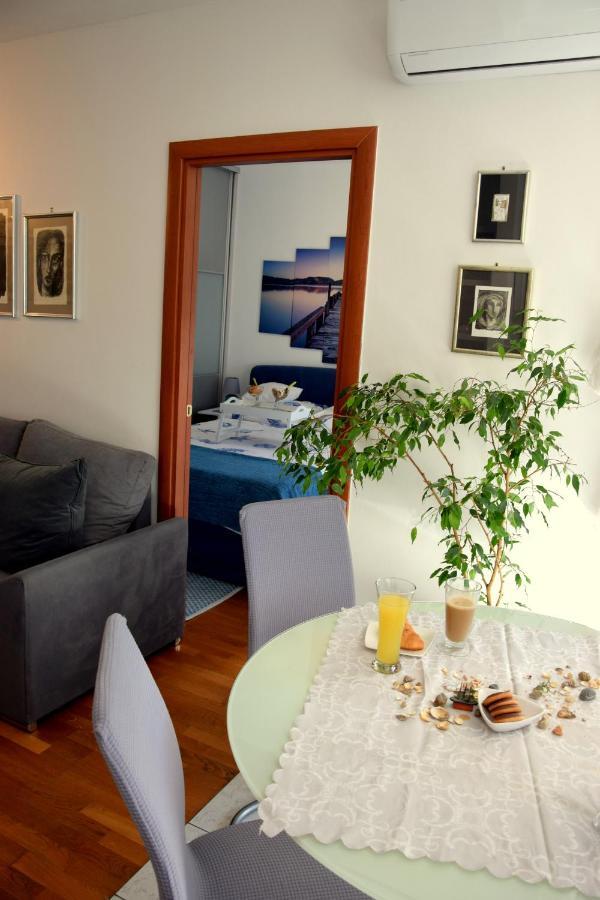 Apartment Marimar, Beachfront 1St Row Split Buitenkant foto