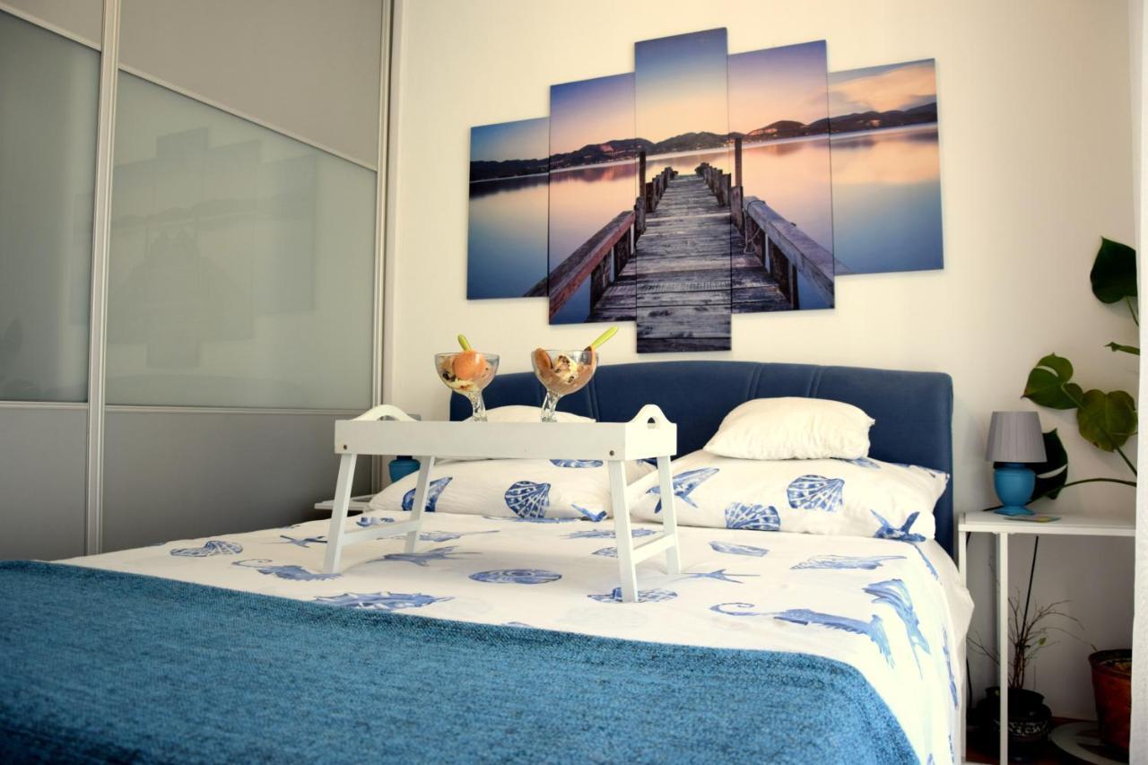 Apartment Marimar, Beachfront 1St Row Split Buitenkant foto