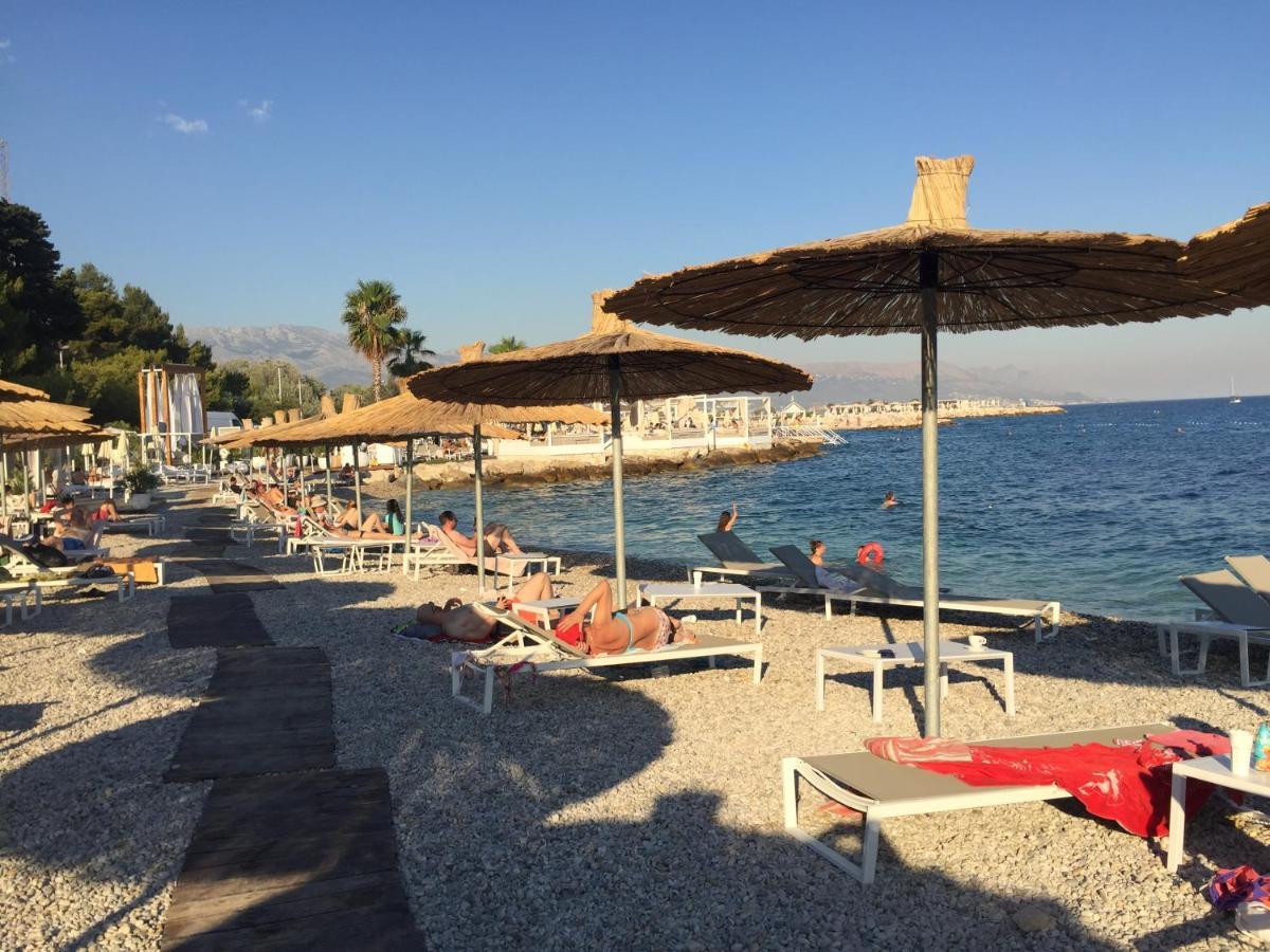 Apartment Marimar, Beachfront 1St Row Split Buitenkant foto